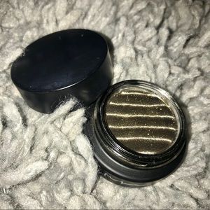 M.A.C. Spellbinder Magnetic Eyeshadow